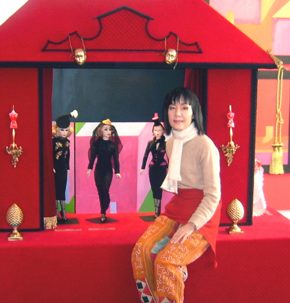 Sumiko Watanabe at the Mdvanii This is not a Doll exhibition at the Mudac, Lausanne, Switzerland in 2006.